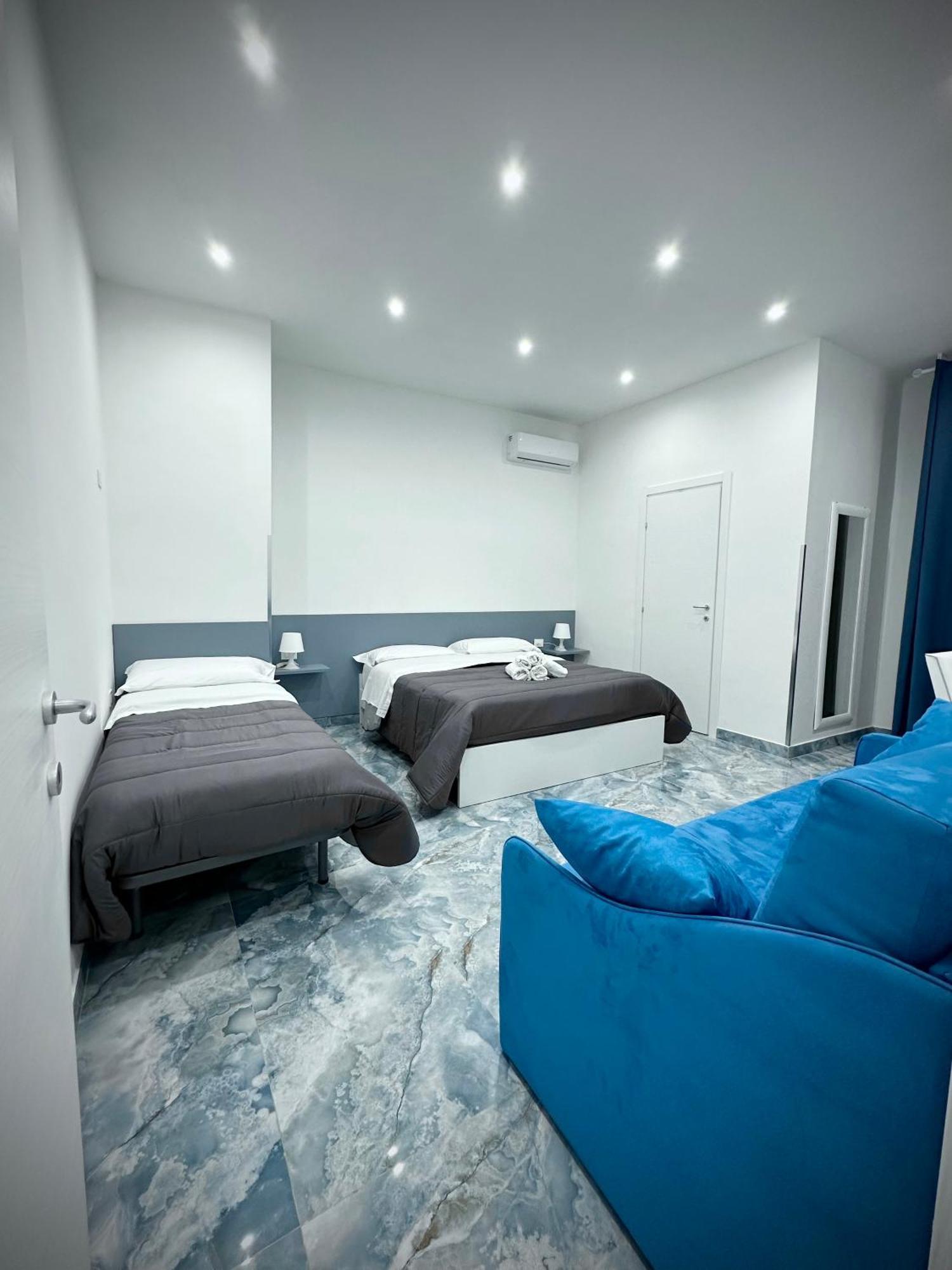 Marvit Central Luxury Napels Buitenkant foto