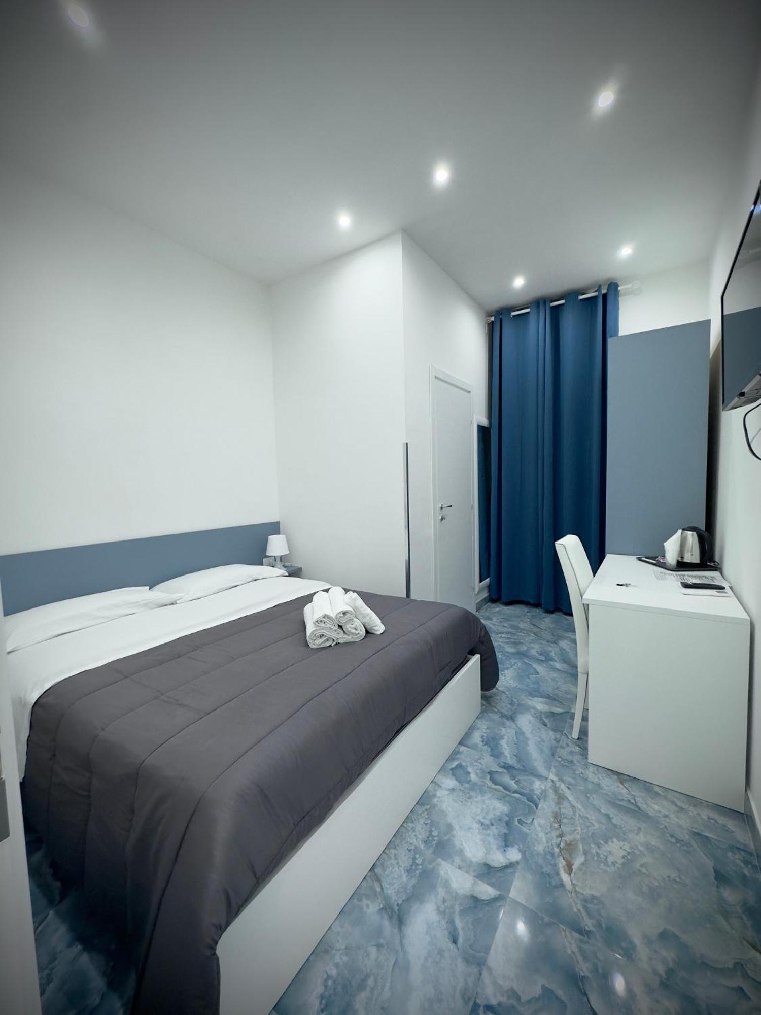Marvit Central Luxury Napels Buitenkant foto