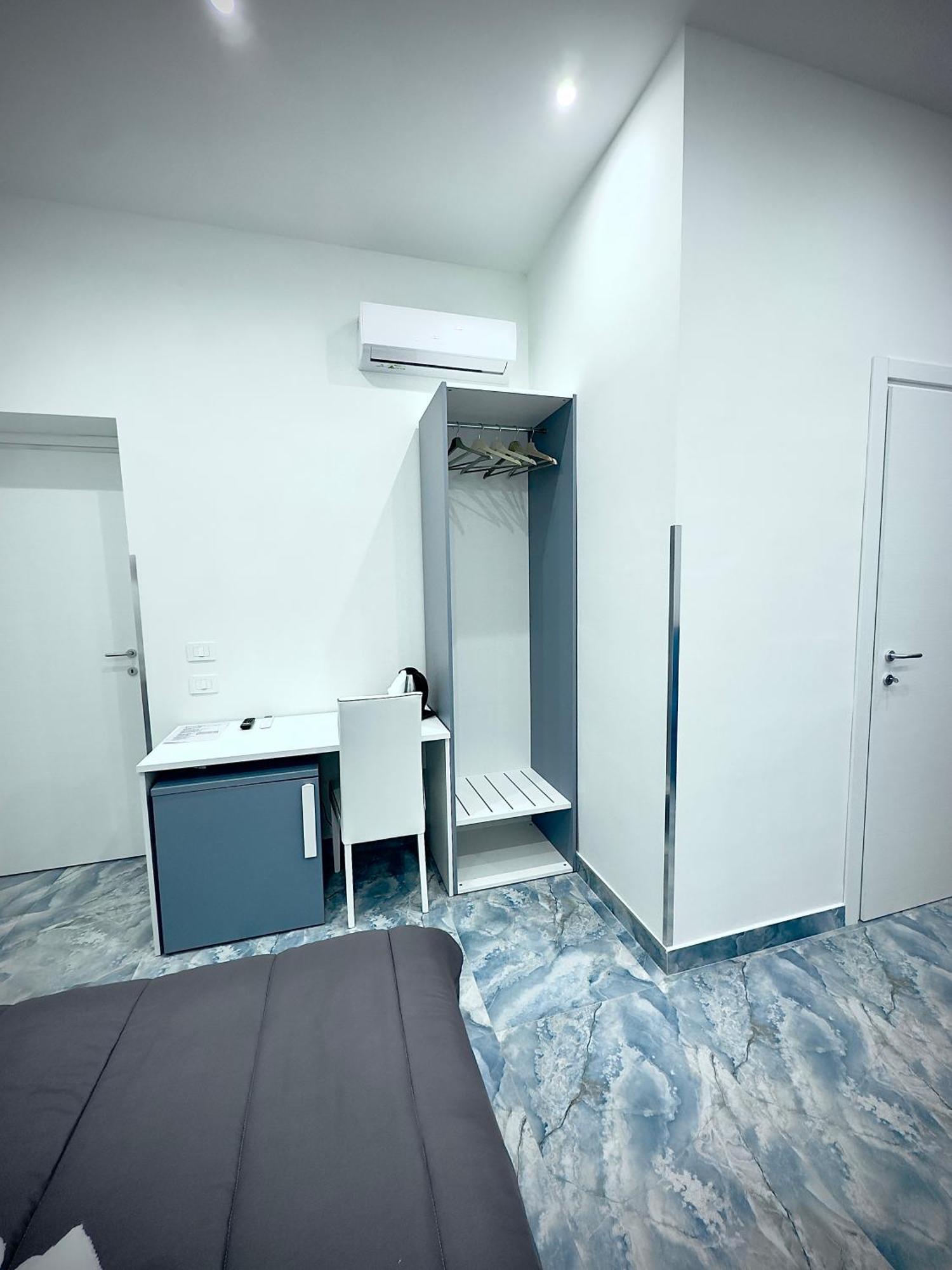 Marvit Central Luxury Napels Buitenkant foto