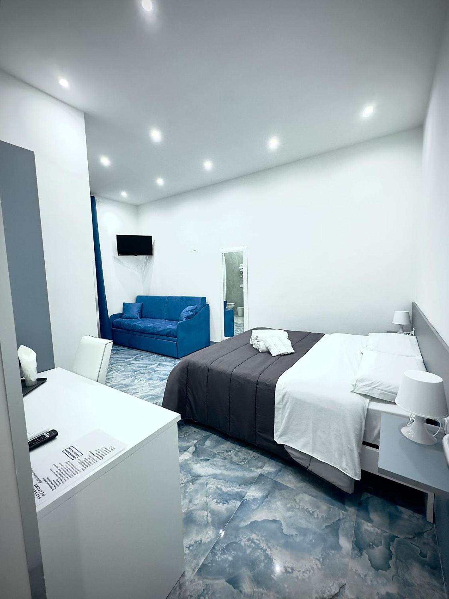 Marvit Central Luxury Napels Buitenkant foto