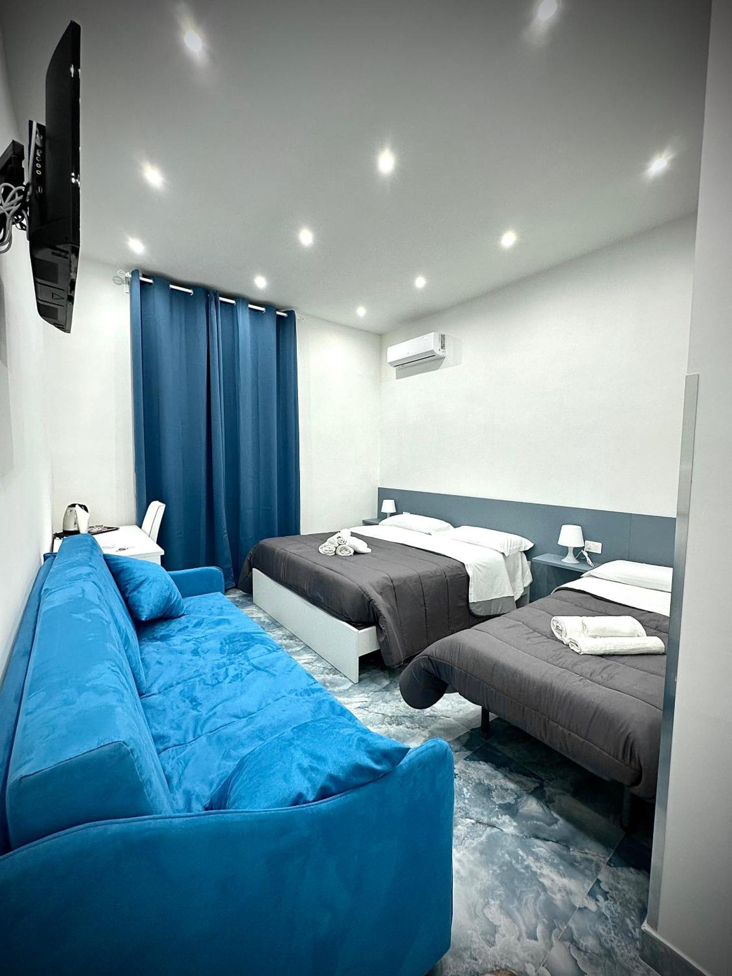 Marvit Central Luxury Napels Buitenkant foto