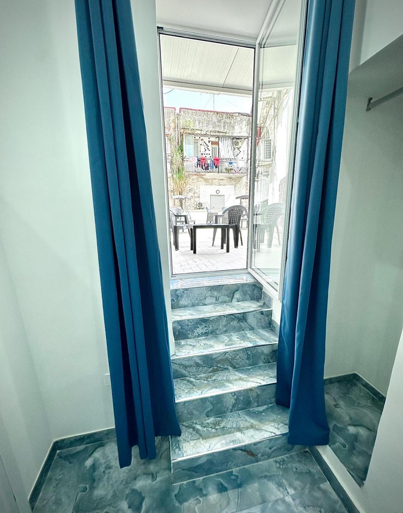 Marvit Central Luxury Napels Buitenkant foto