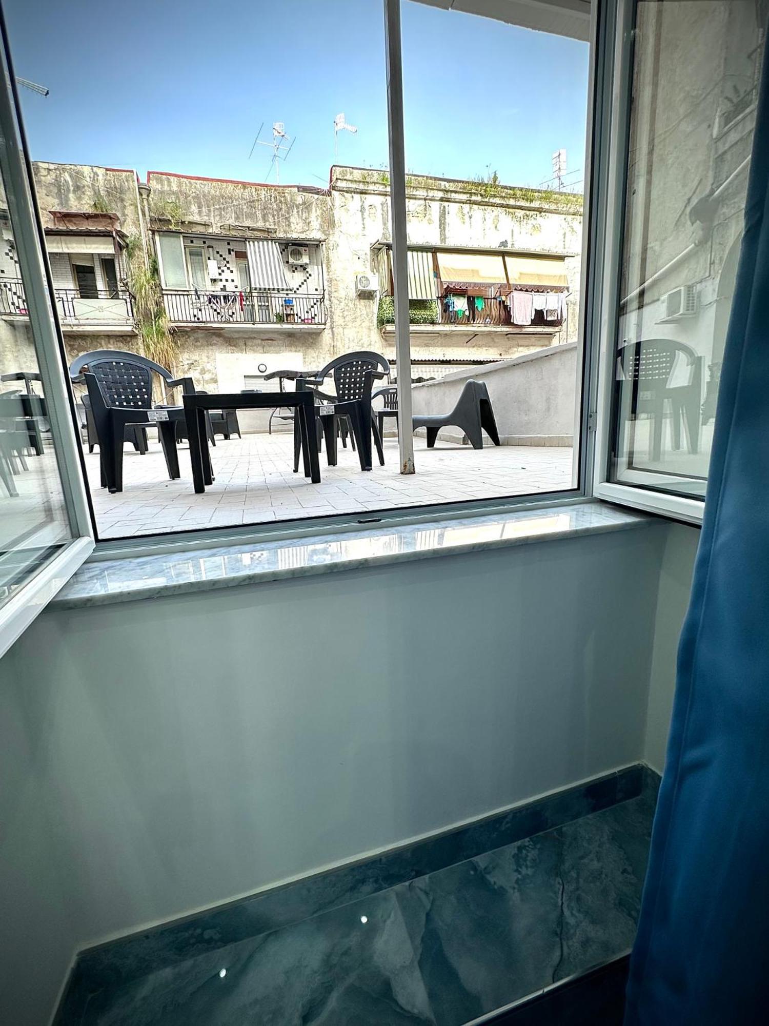 Marvit Central Luxury Napels Buitenkant foto